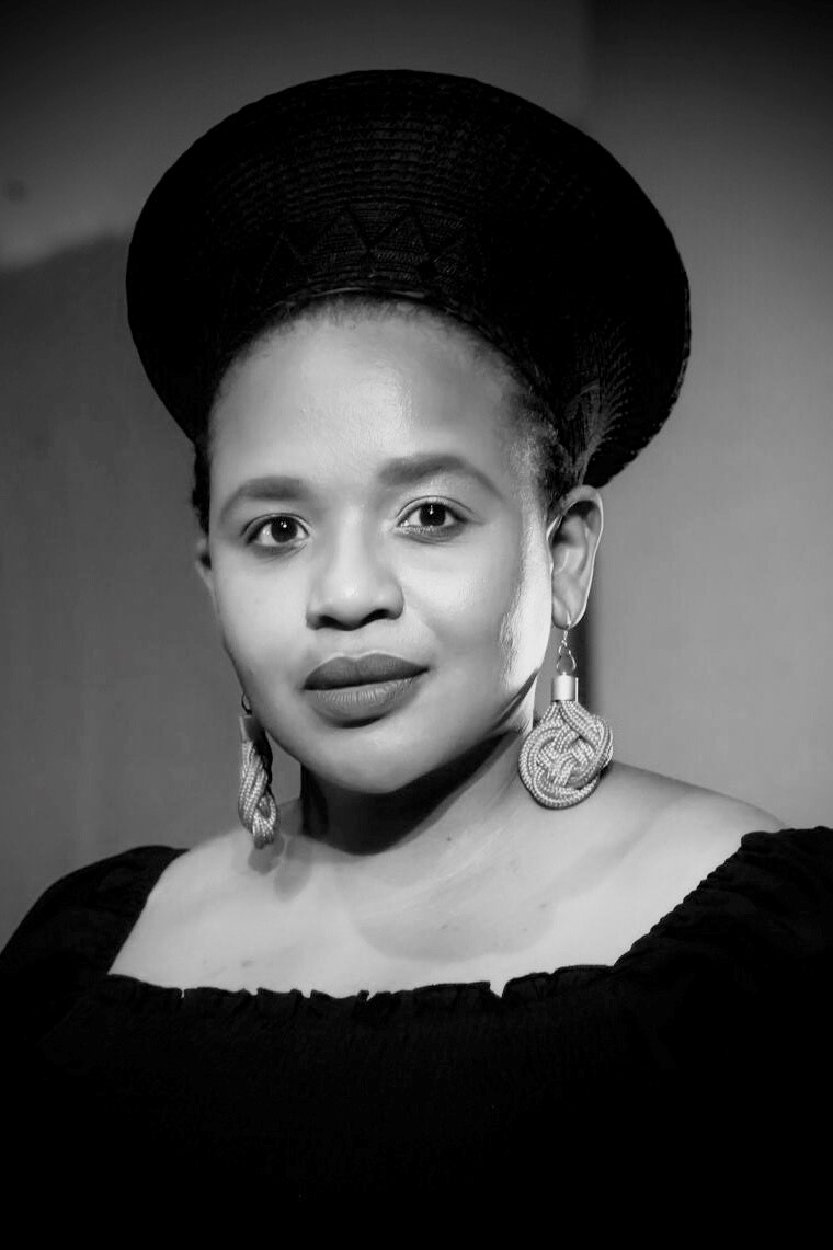 Portrait von Hlengiwe Lushaba Madlala.